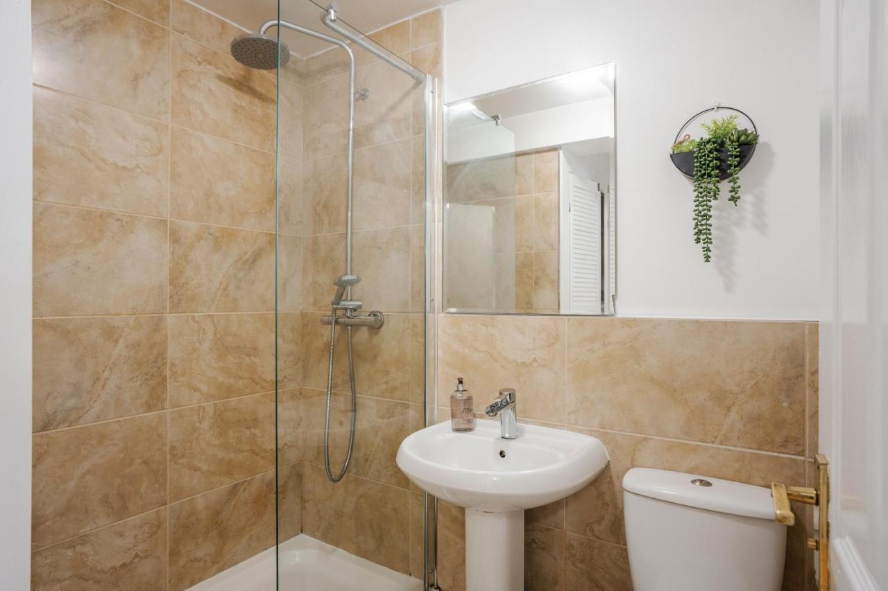 Cefas Apartments Manchester - Free Parking - City Centre Екстериор снимка